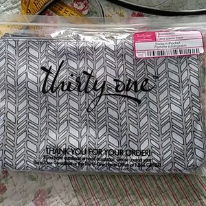 NIP Thirty one swap- it pocket in chevron charm